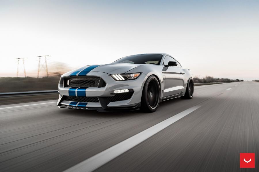  Shelby GT350 on Vossen Wheels (VFS-5) 2018 года  (фото 3 из 9)
